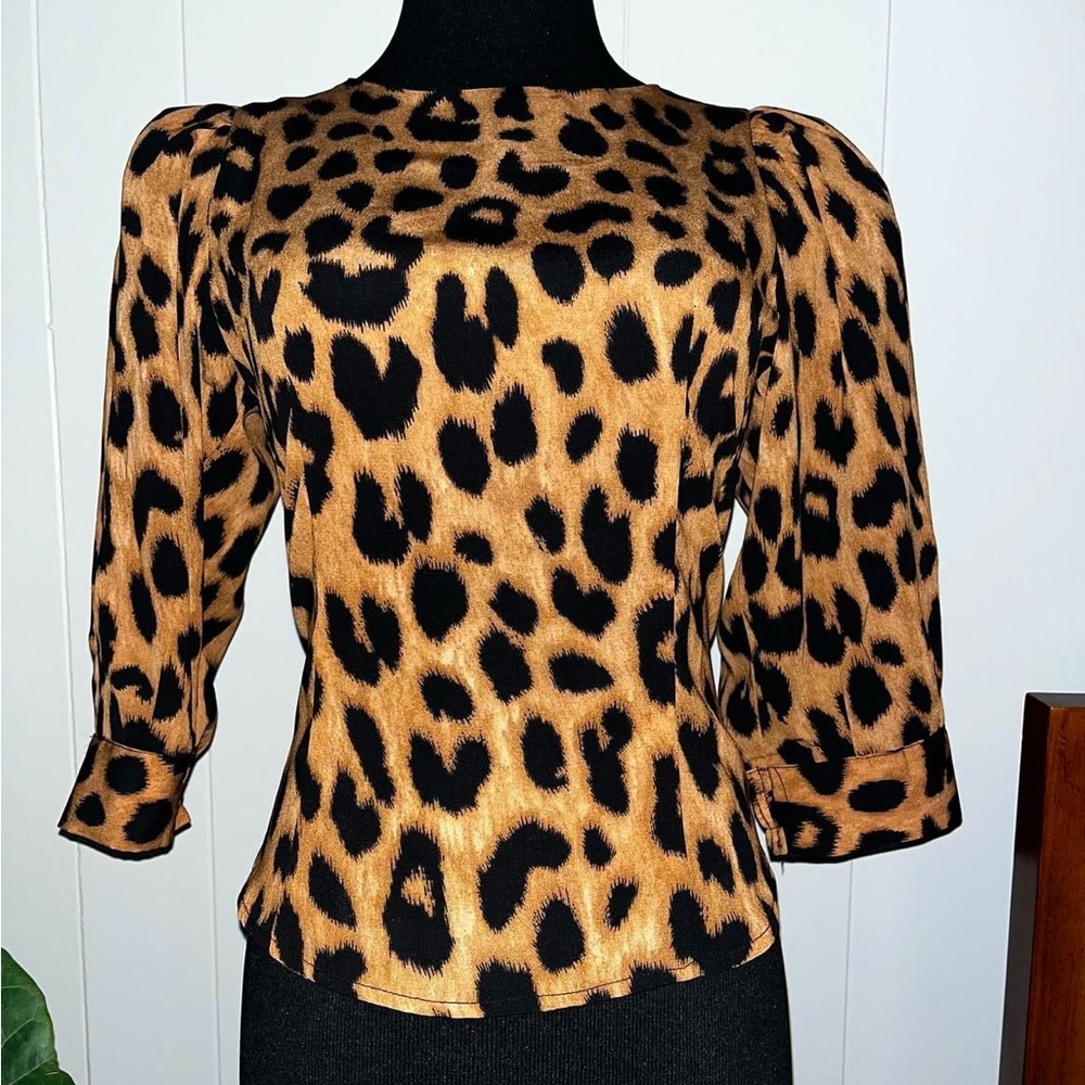 Leopard print top